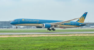 Vietnam Airlines struggles to get flight slots in foreign airports