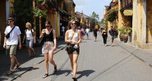Foreigners share how to avoid tourist traps in Vietnam