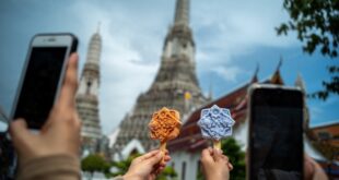 Ice cream inspired by Thai temple tiles cools admiring tourists