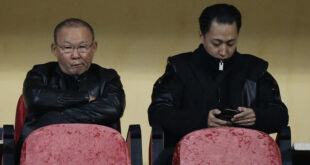 Coach Park's appearance at V. League game sparks curiosity