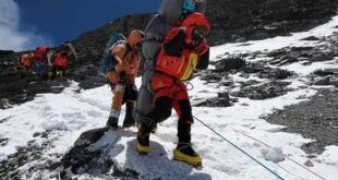 Malaysian climber suffers backlash for not thanking Everest rescuer