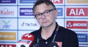 Vietnam head coach considers resting key players in Thailand clash