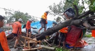 Typhoon Doksuri shuts businesses, grounds flights in Taiwan