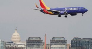 Passenger arrested in US for opening aircraft emergency exit