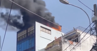 Fire engulfs jewelry company in Saigon, forcing 40 employees to flee