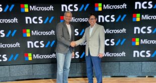 Ng Kuo Pin, Chief Executive Officer, NCS (right) and Ahmed Mazhari, President, Microsoft Asia launching the expanded collaboration to accelerate innovation, create new Intellectual Property and solutions for client