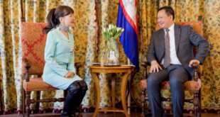 Ms Jane Sun, CEO of Trip.com Group (left), and Prime Minister of Cambodia Hun Manet (right) discuss strategies to enhance tourism in Cambodia.