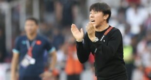 Indonesia must beat Vietnam: football coach