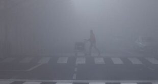 Dense fog disrupts flights, trains in Indian capital